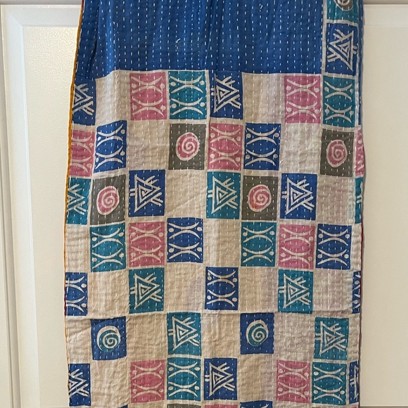 Kantha Scarf Reversible Two Sided Sari Head Wrap Decor Linen Sarong - Picture 9 of 10